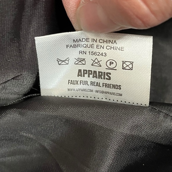 NWOT Apparis Color Block Faux Fur Cropped Coat Size Large - Picture 8 of 9